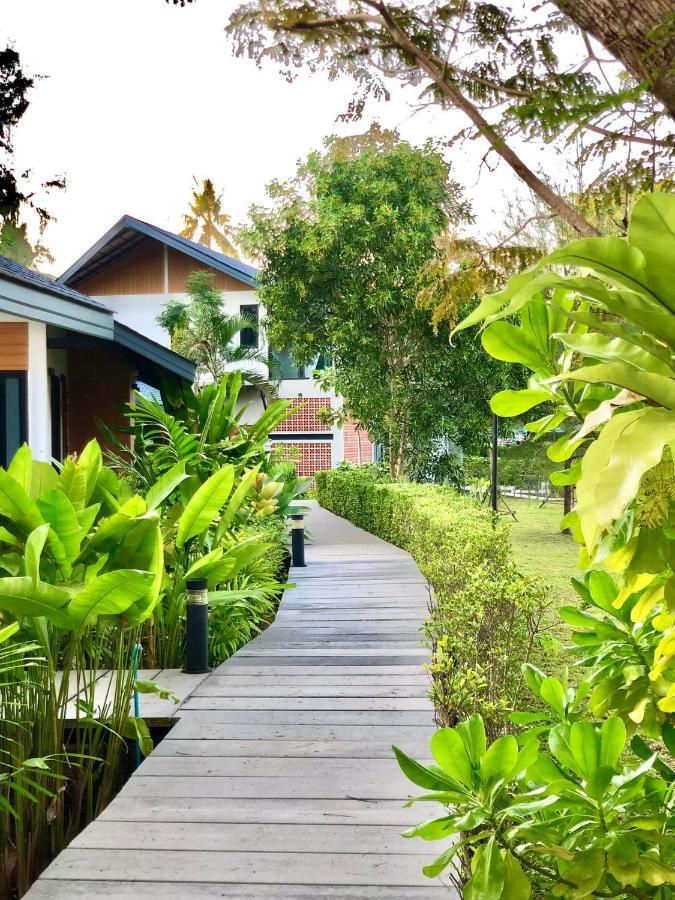 The Mantra Navi Hotel Ko Lanta Exterior foto
