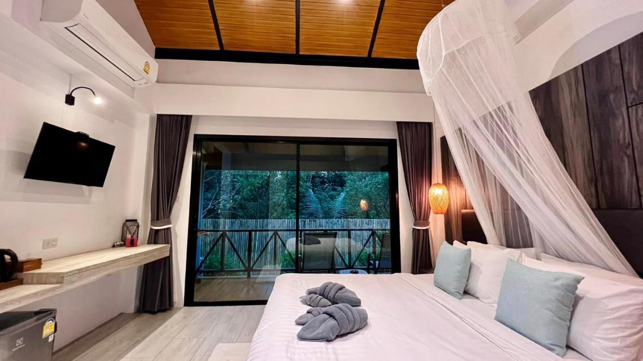 The Mantra Navi Hotel Ko Lanta Exterior foto