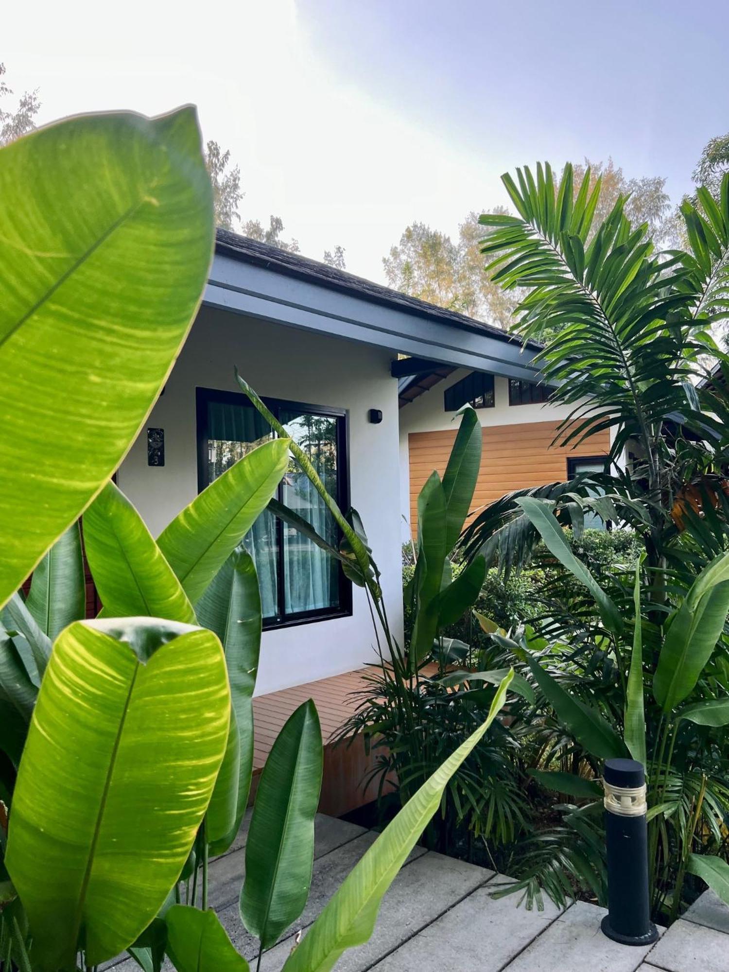 The Mantra Navi Hotel Ko Lanta Exterior foto