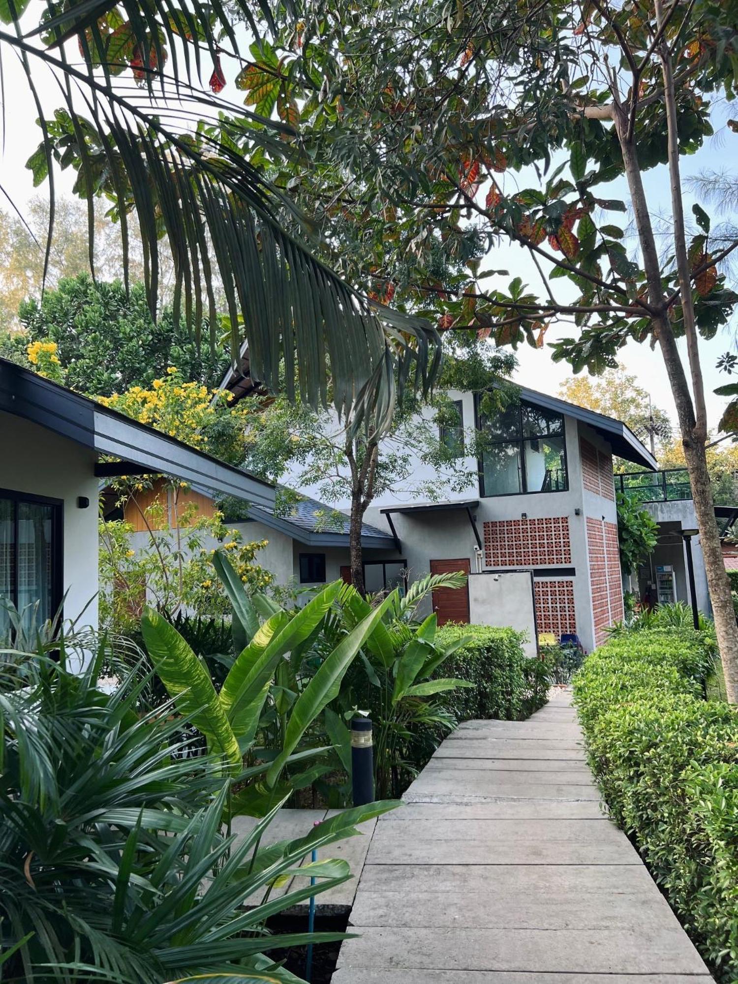 The Mantra Navi Hotel Ko Lanta Exterior foto